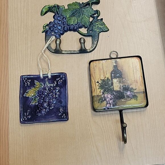 Assorted Grape/ Wine/ Cheese Items - Picture 4 of 5